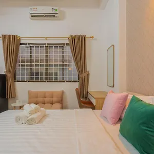 Kansas & - Notre Dame Hotel