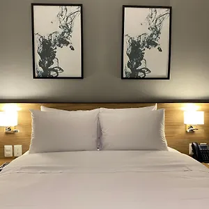B's 4*, Merida Mexico